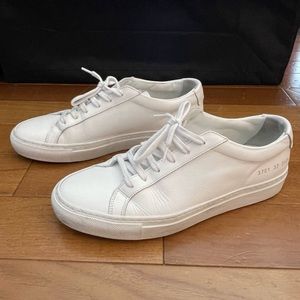 Women’s common project sneaker almost new size 7